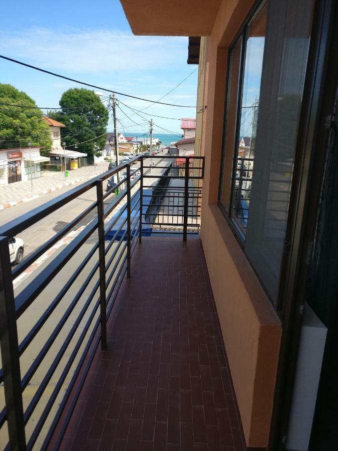 Отель Vila Isabela Костинешти Экстерьер фото